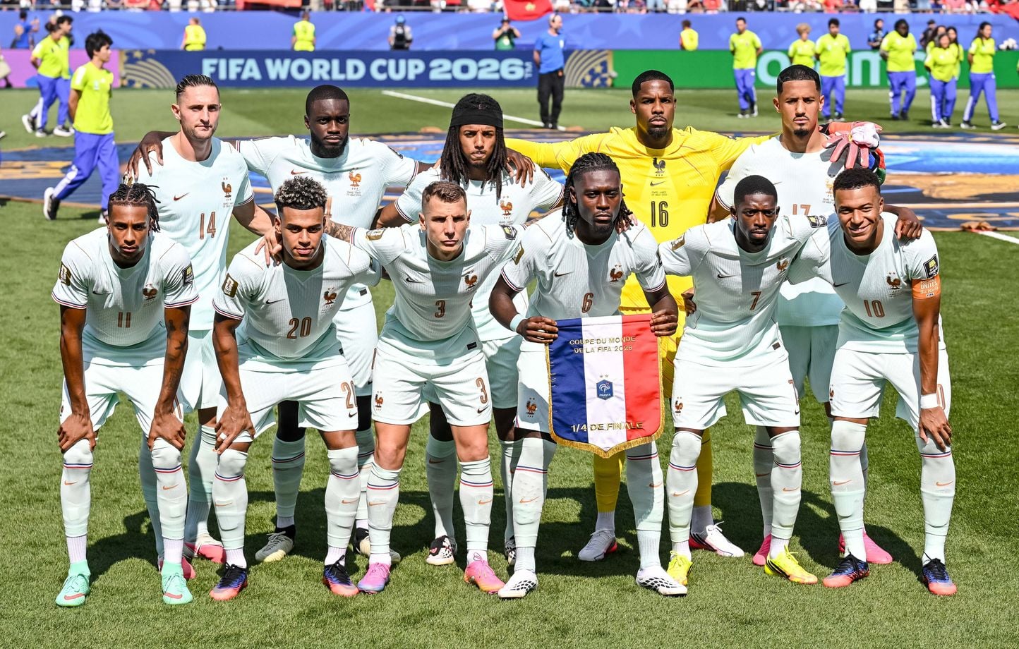 Un minuto de silencio antes del partido Francia-España en el Mundial Un minuto de silencio antes del partido Francia-España en el Mundial